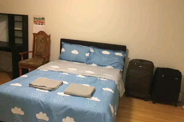 Private Rooms 5 Min Finch West Subway - York University 토론토 외부 사진