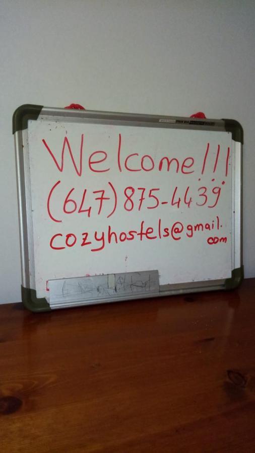 Private Rooms 5 Min Finch West Subway - York University 토론토 외부 사진