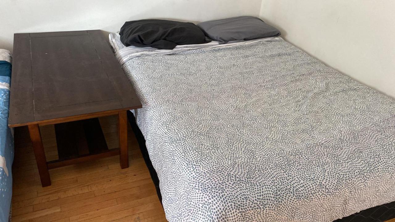 Private Rooms 5 Min Finch West Subway - York University 토론토 외부 사진